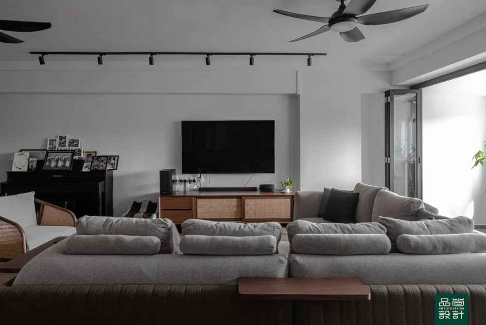 Pasir Ris 5-room — interior by Noble Interior Design
