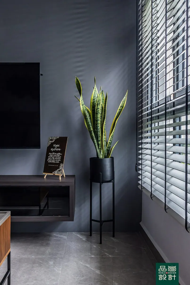 Living room in GreenVerge @ Tampines 5-room — interior by Noble Interior Design