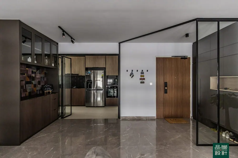 Entrance in GreenVerge @ Tampines 5-room — interior by Noble Interior Design