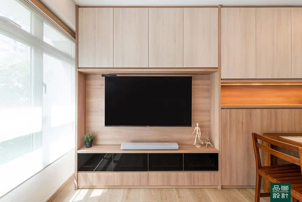 Living room in Teck Ghee Vista @ AMK 4-room — interior by Noble Interior Design