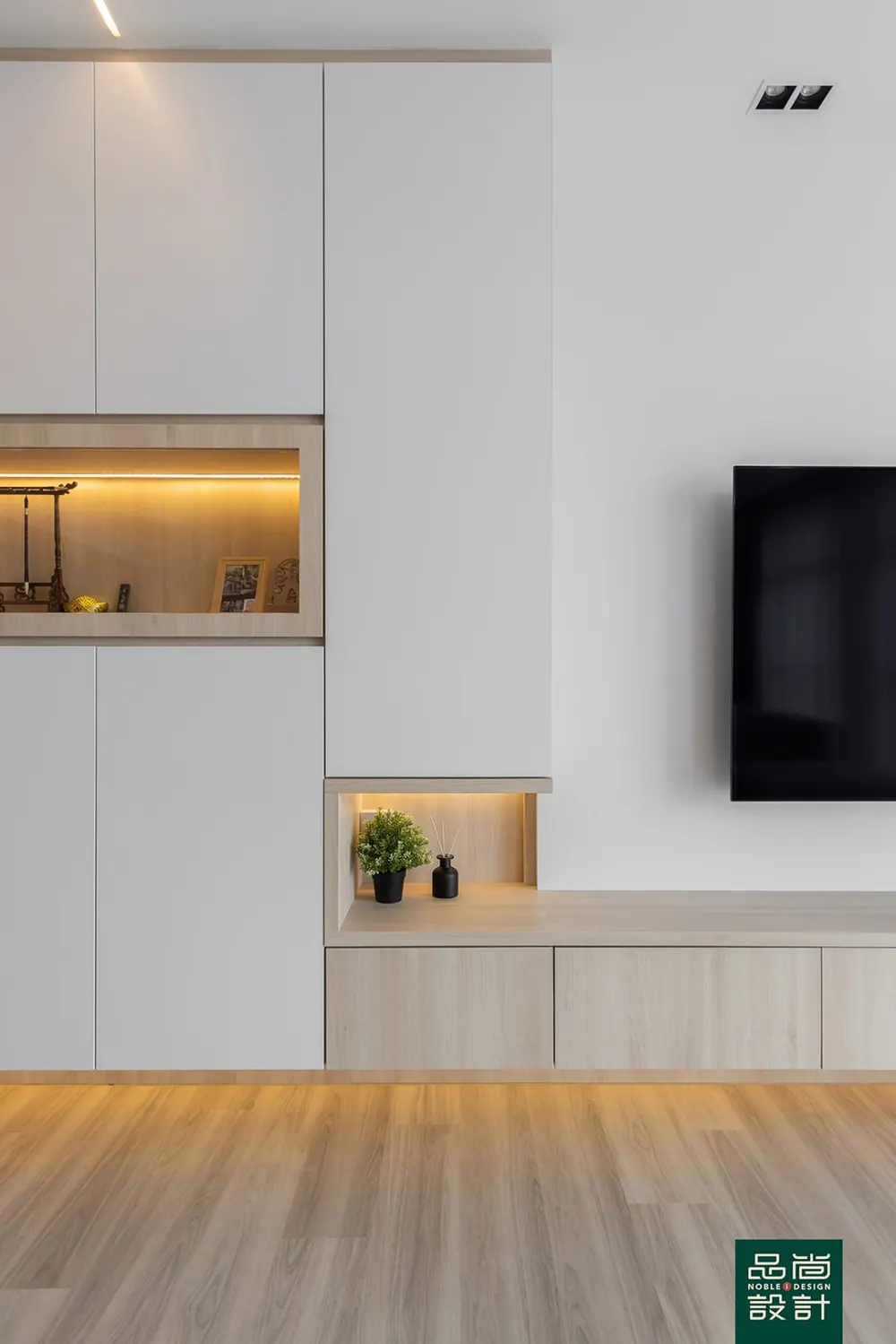 Living room in Punggol Edgedale Plains 5-room — interior by Noble Interior Design