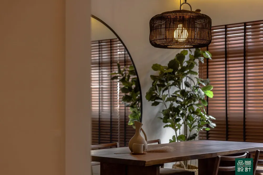 Dining area in GreenVerge @ Tampines 4-room — interior by Noble Interior Design