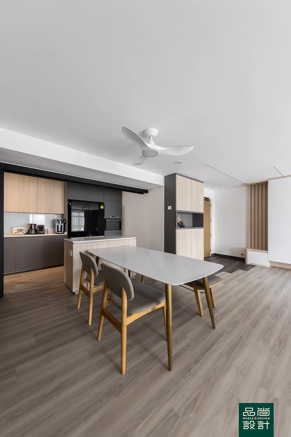 Dining area in Punggol Edgedale Plains 5-room — interior by Noble Interior Design