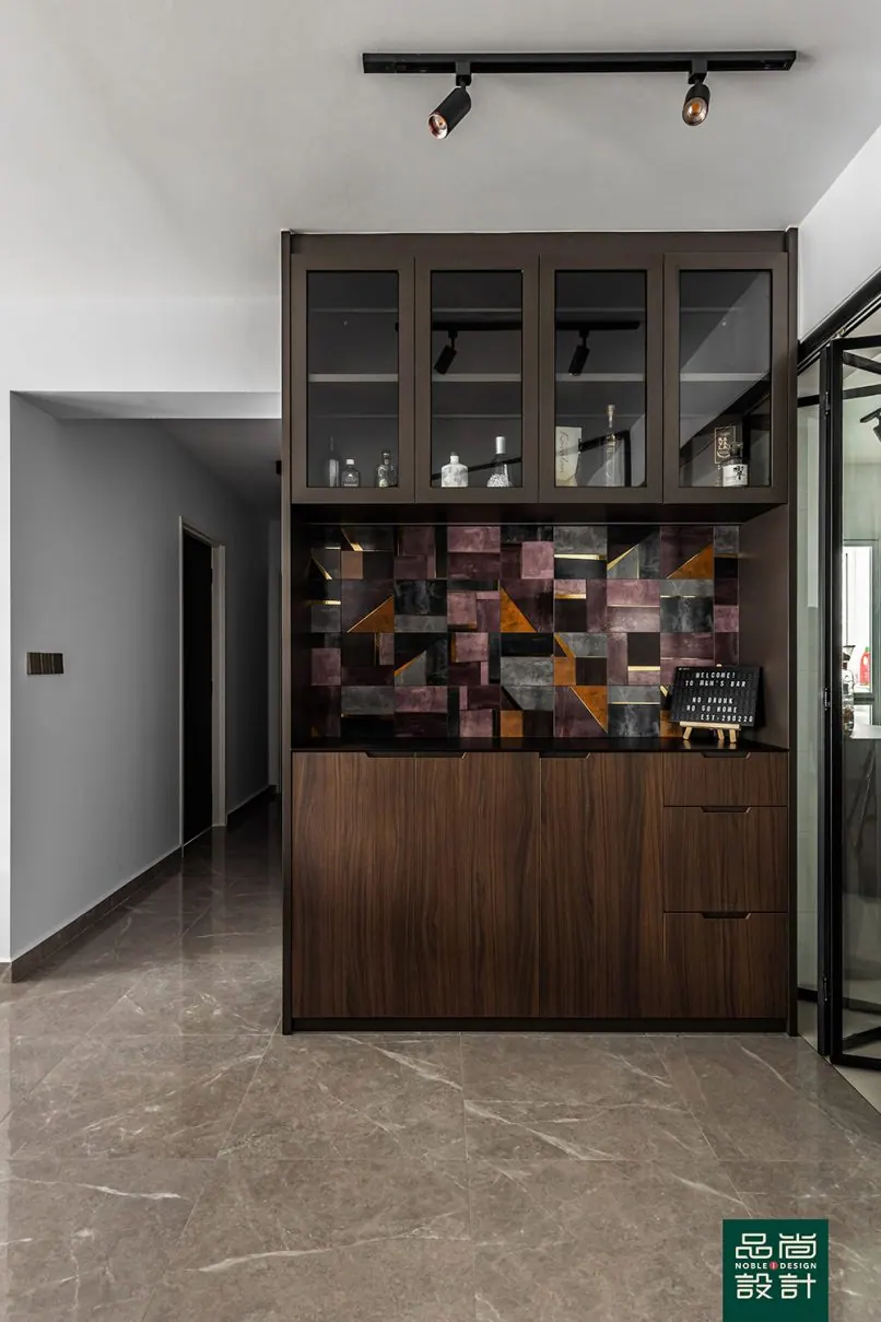 Entrance in GreenVerge @ Tampines 5-room — interior by Noble Interior Design
