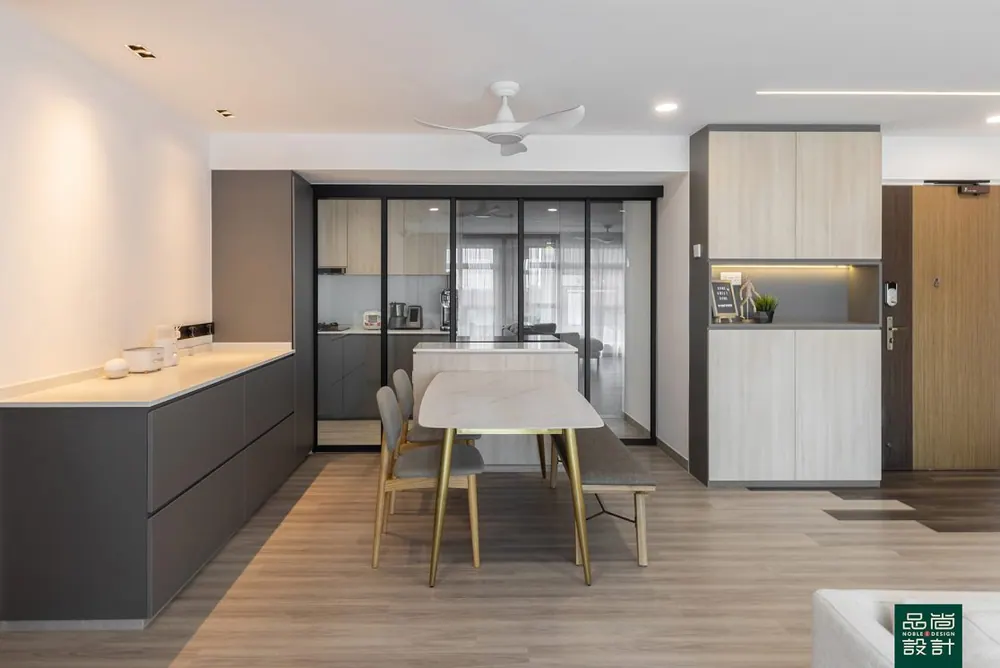 Dining area in Punggol Edgedale Plains 5-room — interior by Noble Interior Design