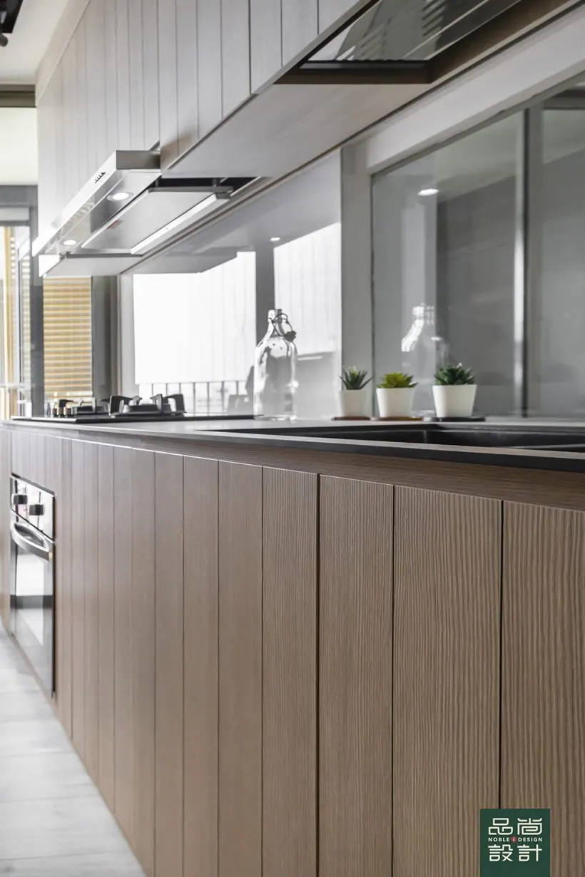Kitchen in Sol Acres 3&FlexRoom — interior by Noble Interior Design