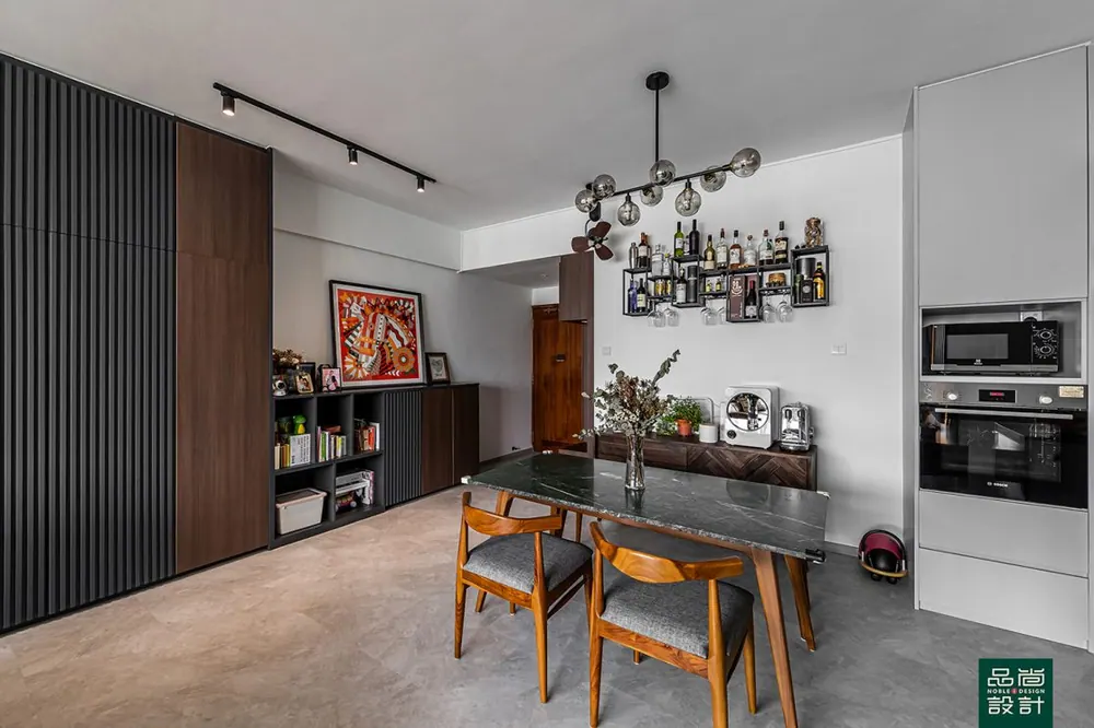 Dining area in Dunman Place 3 Bedroom — interior by Noble Interior Design