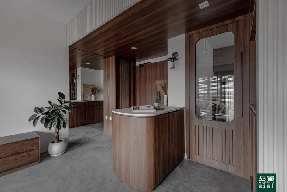 Entrance in GreenVerge @ Tampines 4-room — interior by Noble Interior Design