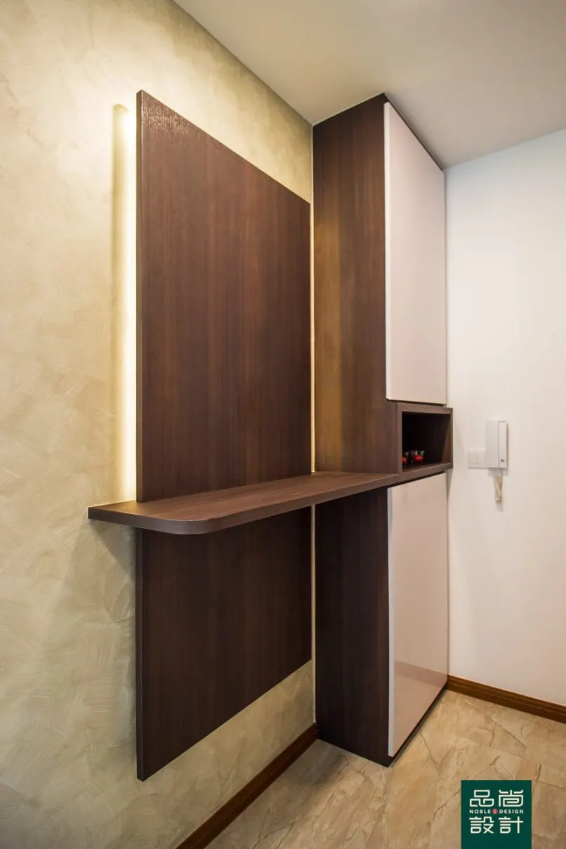 Entrance in Kingsford Waterbay 3 Bedroom — interior by Noble Interior Design