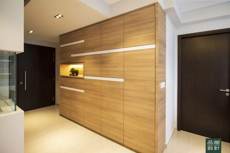 Entrance in Symphony Suites 3 Bedroom (P1) — interior by Noble Interior Design