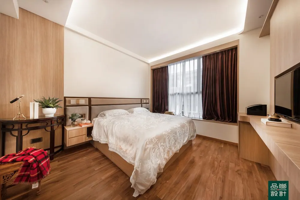 Master bedroom in Hillcrest Villa — interior by Noble Interior Design