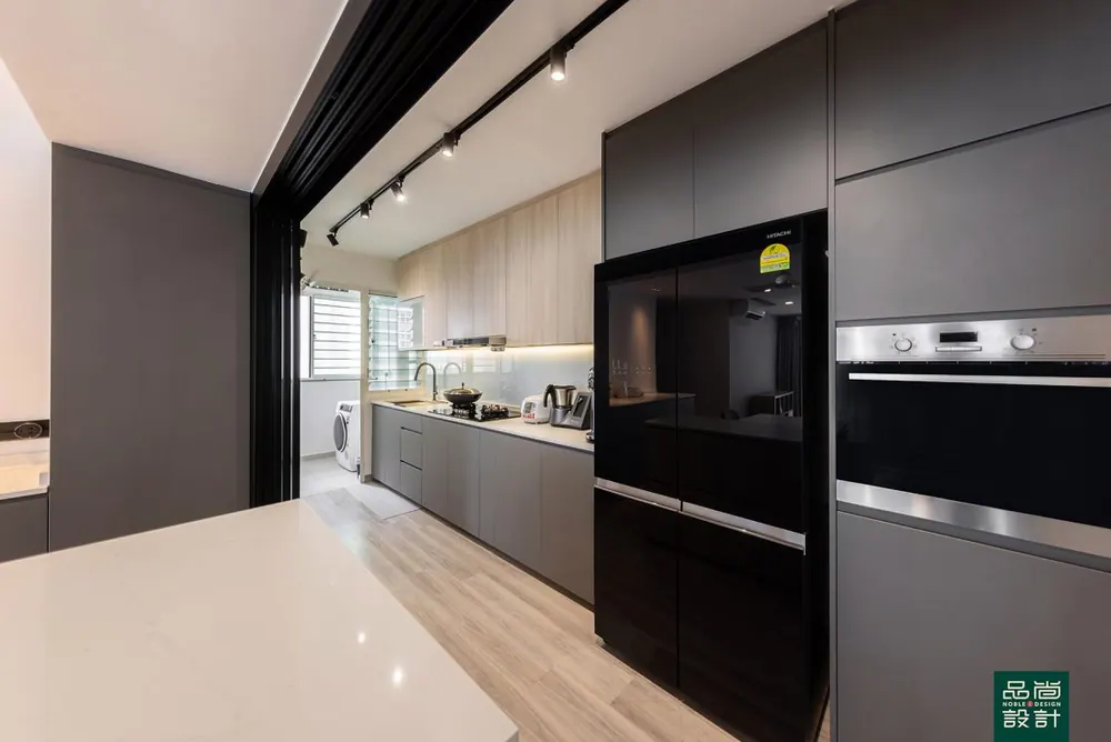 Kitchen in Punggol Edgedale Plains 5-room — interior by Noble Interior Design