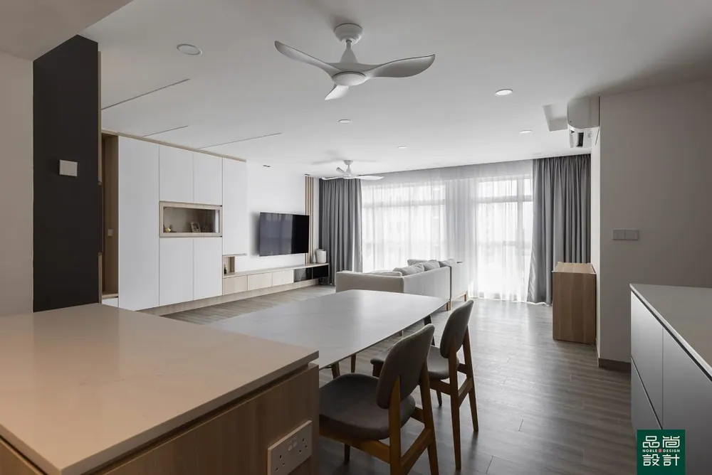 Living room in Punggol Edgedale Plains 5-room — interior by Noble Interior Design