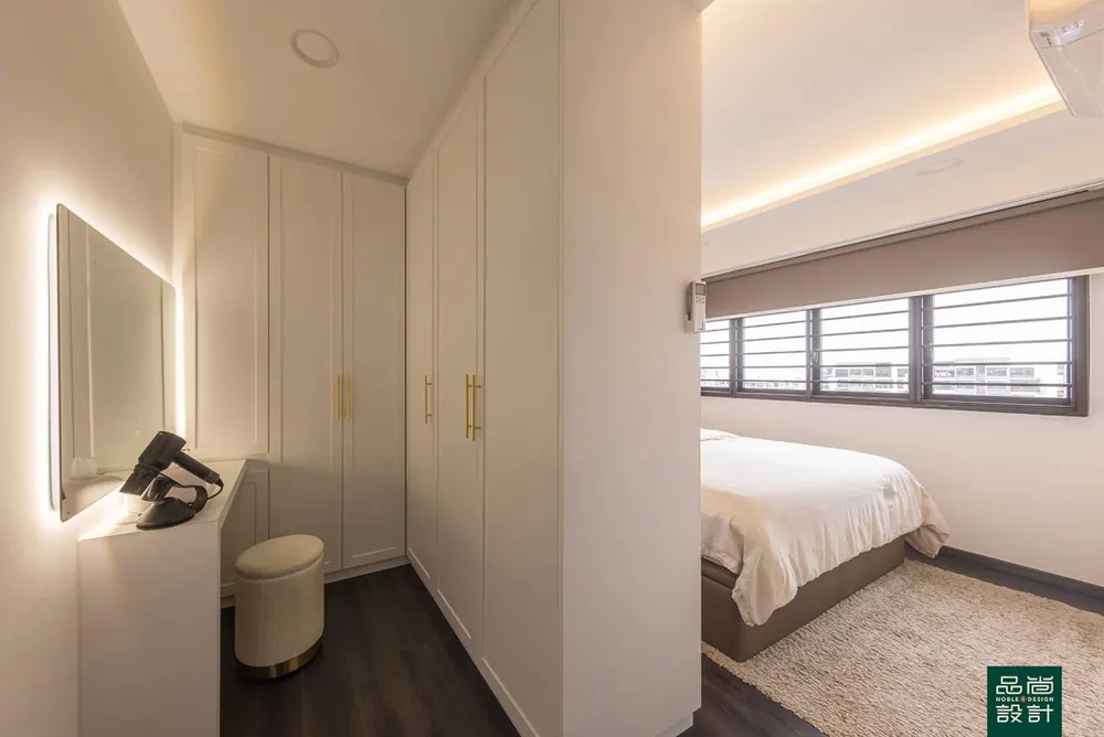 Wardrobe in Fernvale Rivergrove 4-room — interior by Noble Interior Design
