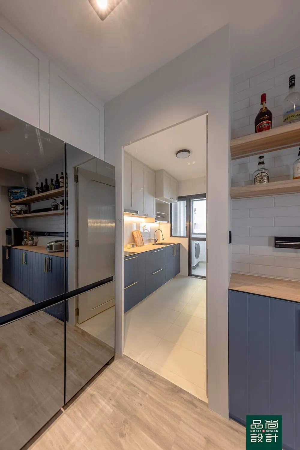 Kitchen in Waterfront II @ Northshore 4-room — interior by Noble Interior Design