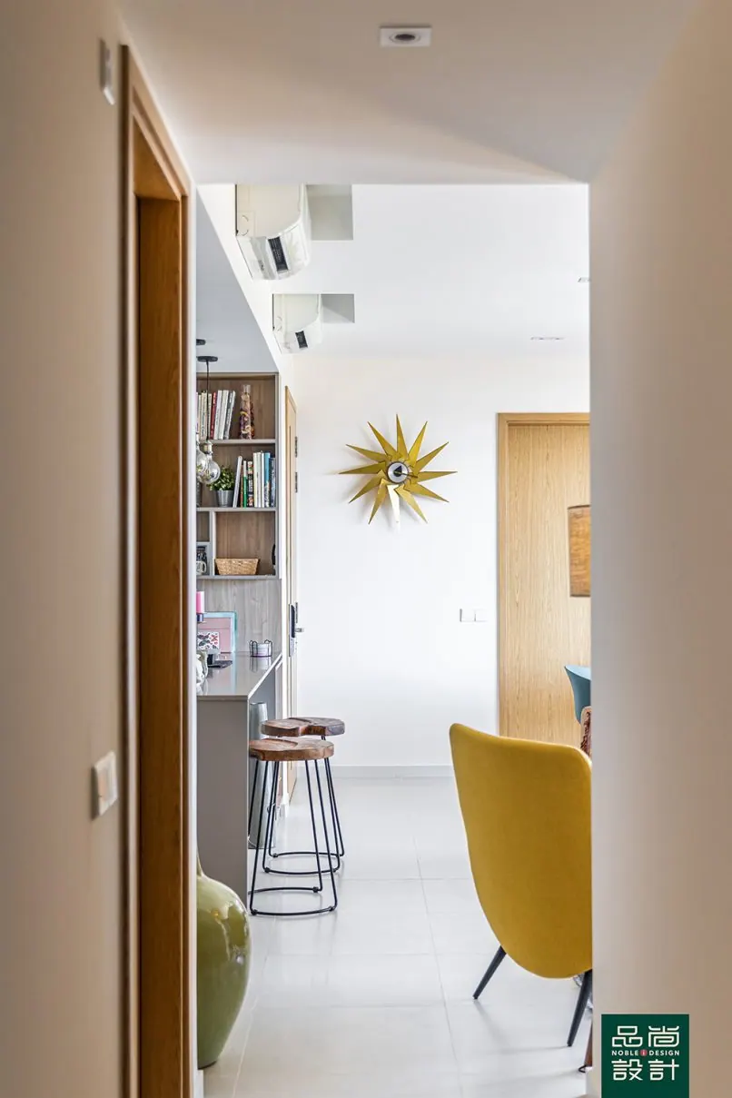 Living room in Twin VEW 4 Bedroom — interior by Noble Interior Design