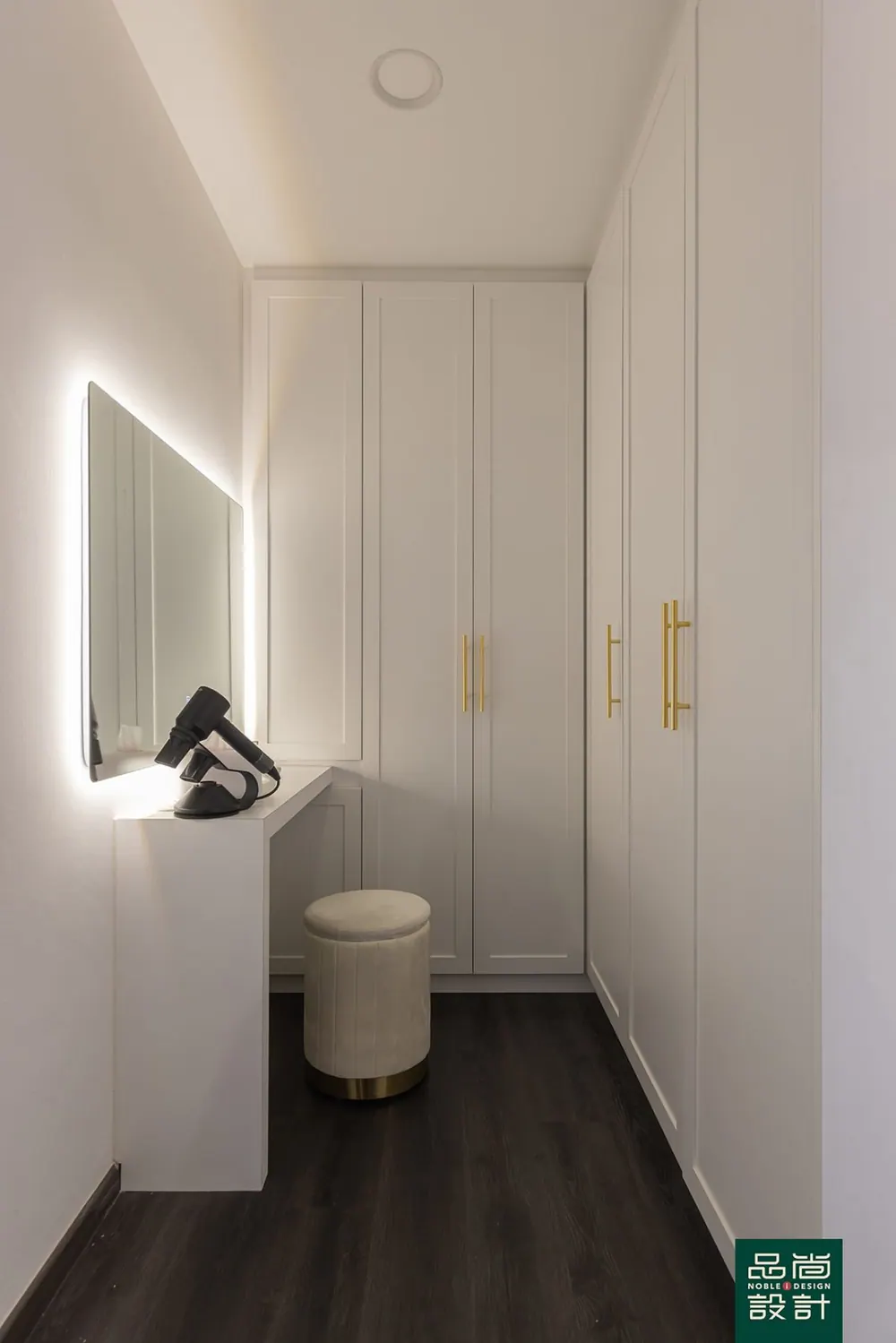 Wardrobe in Fernvale Rivergrove 4-room — interior by Noble Interior Design