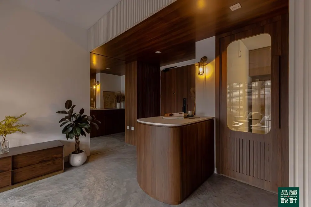 Entrance in GreenVerge @ Tampines 4-room — interior by Noble Interior Design