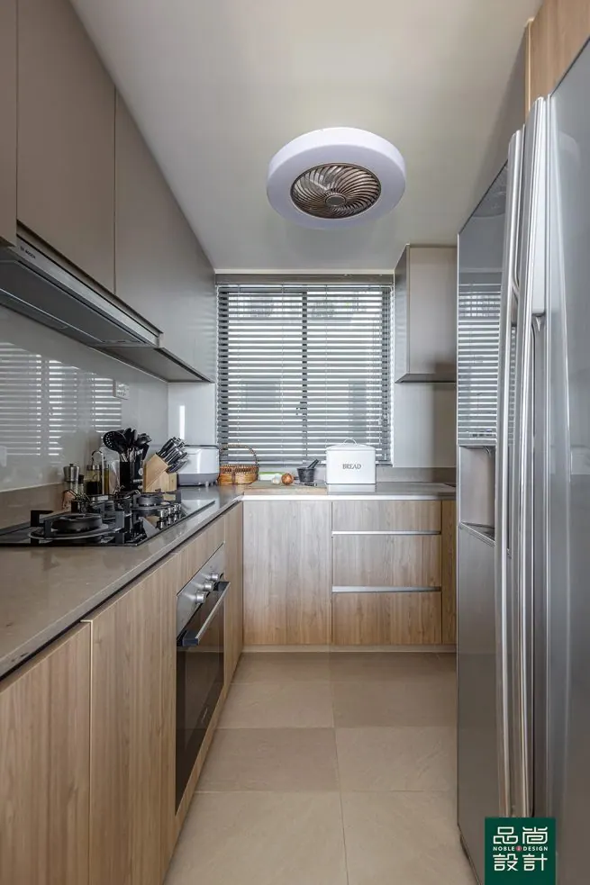 Kitchen in Twin VEW 4 Bedroom — interior by Noble Interior Design