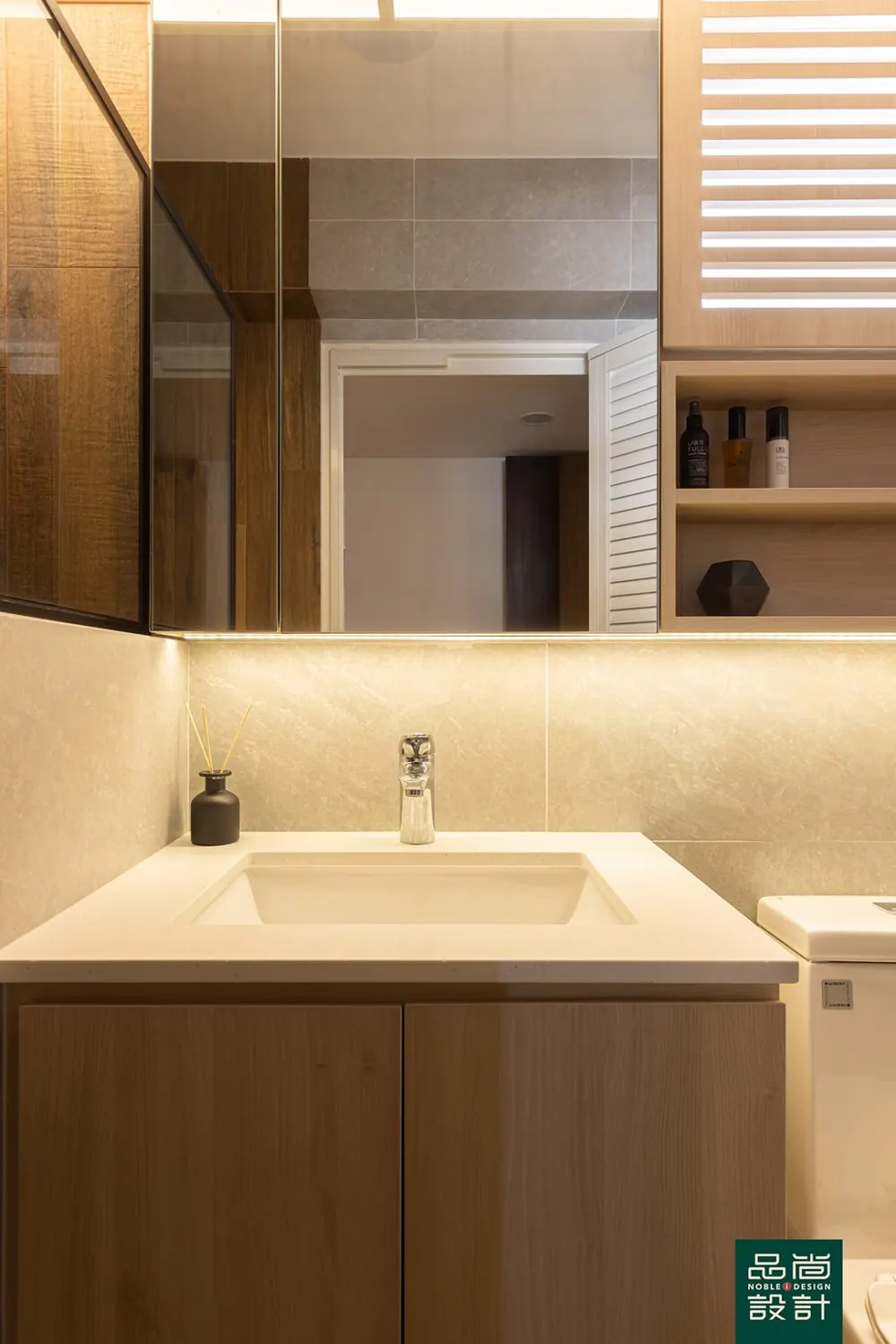 Bathroom in Punggol Edgedale Plains 5-room — interior by Noble Interior Design