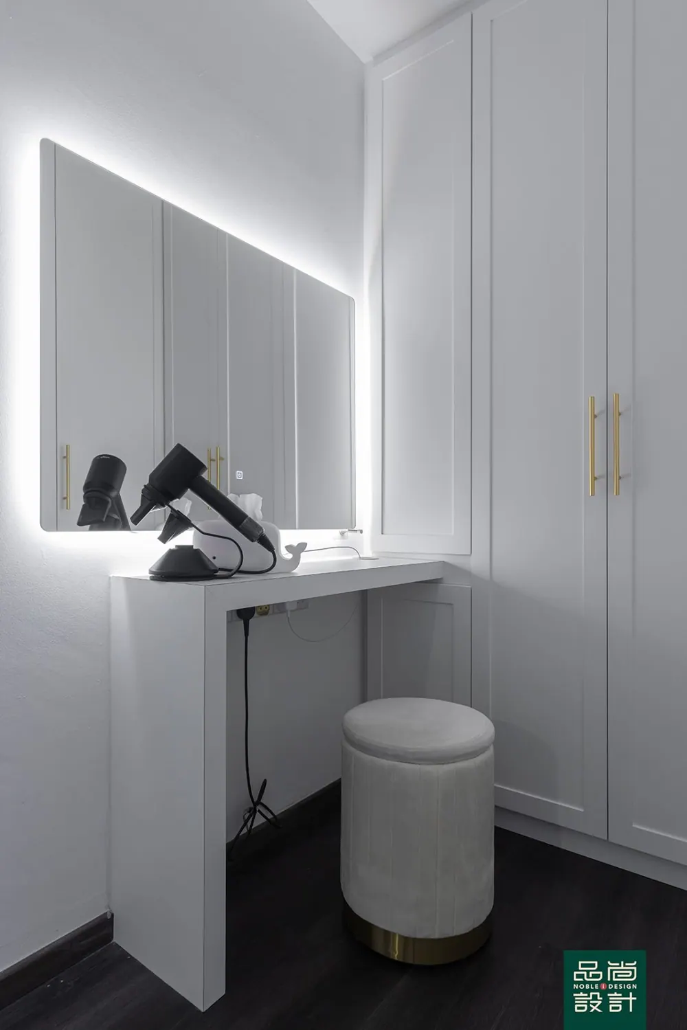 Wardrobe in Fernvale Rivergrove 4-room — interior by Noble Interior Design