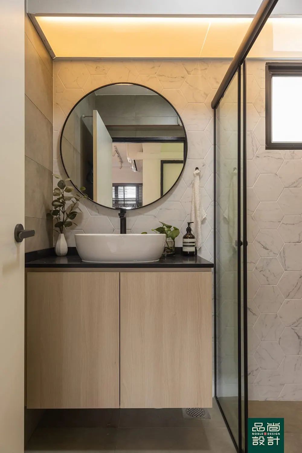 Bathroom in Fernvale Rivergrove 4-room — interior by Noble Interior Design