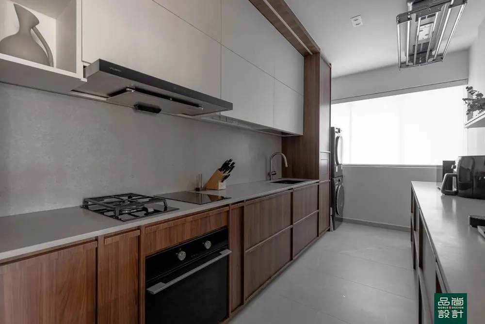 Kitchen in GreenVerge @ Tampines 4-room — interior by Noble Interior Design