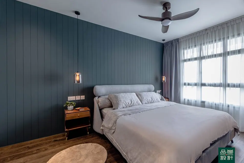 Master bedroom in Waterfront II @ Northshore 4-room — interior by Noble Interior Design