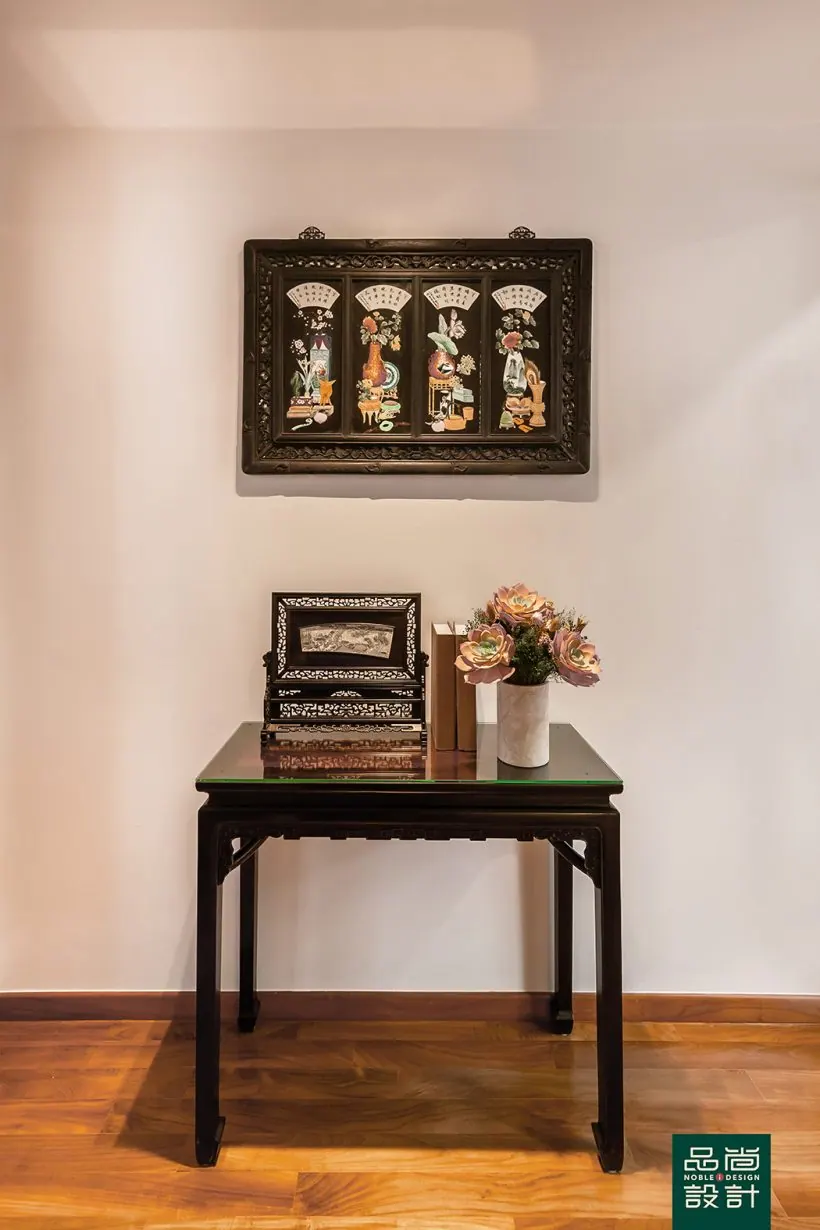 Entrance in Hillcrest Villa — interior by Noble Interior Design