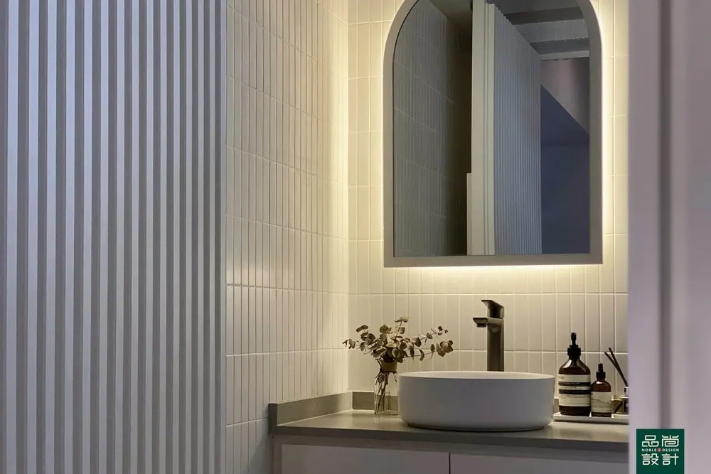 Bathroom in GreenVerge @ Tampines 4-room — interior by Noble Interior Design