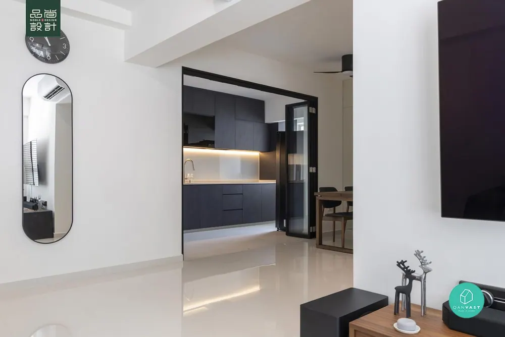 Dining area in Tenteram Peak 4-room — interior by Noble Interior Design
