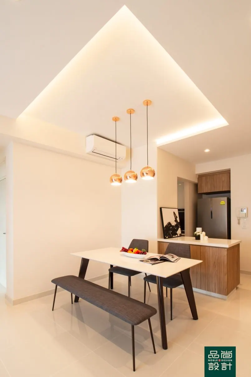 Dining area in Kovan Melody 2 Bedroom — interior by Noble Interior Design