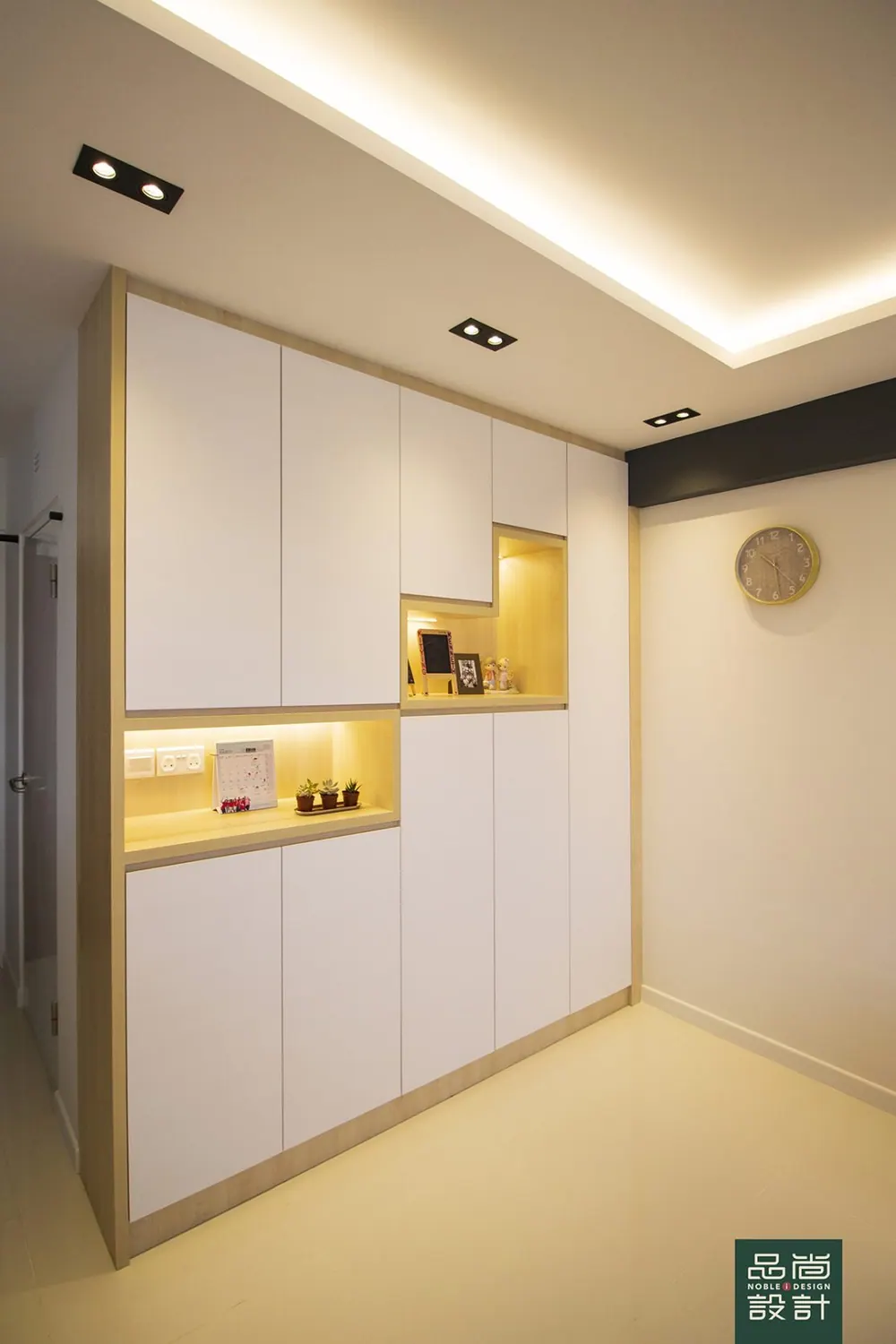 Entrance in Tampines Green Ridges 4-room — interior by Noble Interior Design