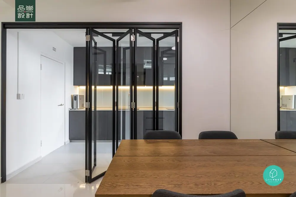 Dining area in Tenteram Peak 4-room — interior by Noble Interior Design