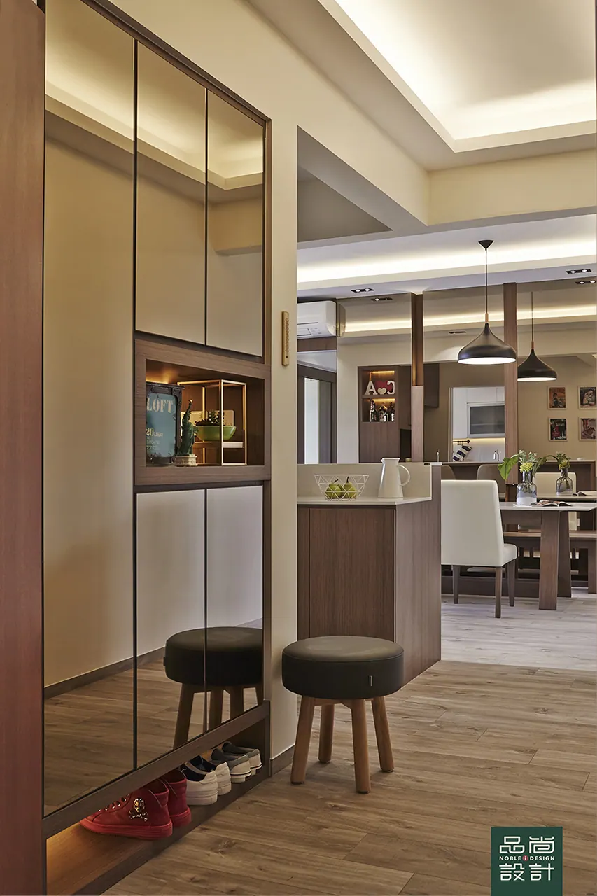 Entrance in Fortune Jade 3 Bedroom — interior by Noble Interior Design