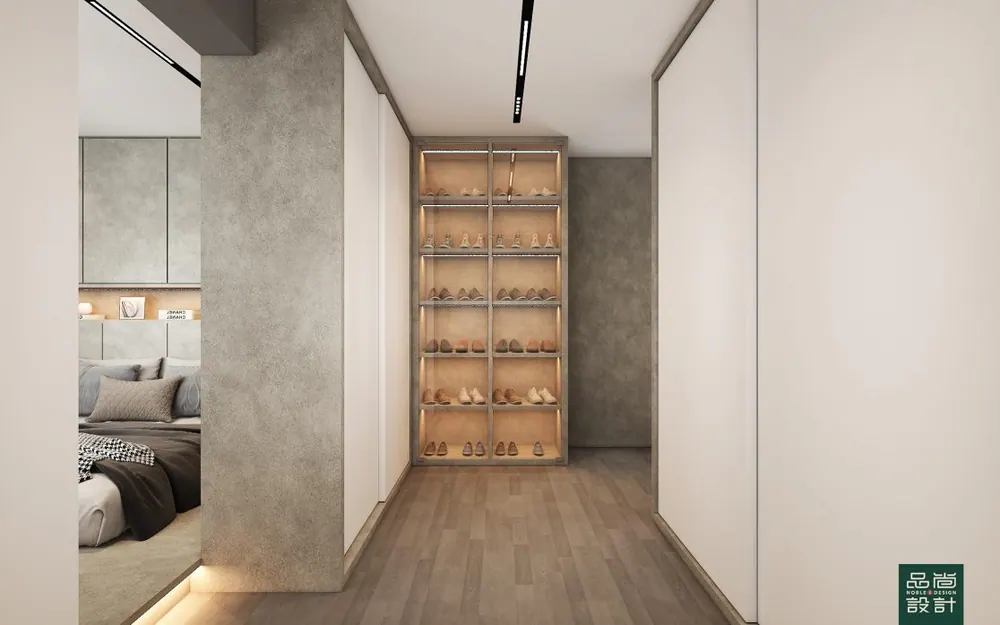 Wardrobe in Jumbo Flat @ Bishan — interior by Noble Interior Design