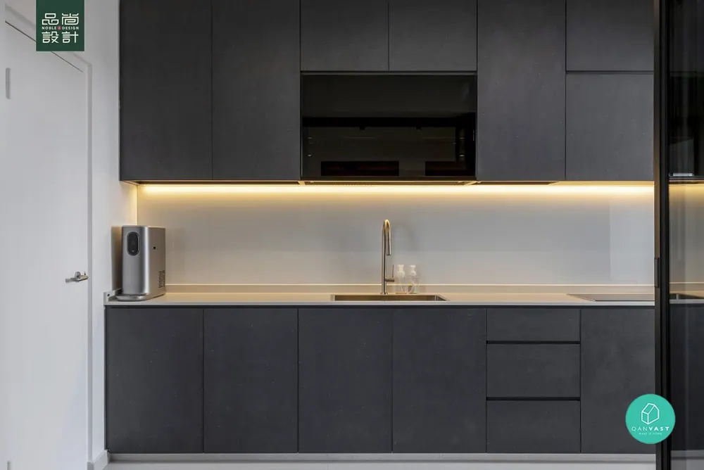 Kitchen in Tenteram Peak 4-room — interior by Noble Interior Design