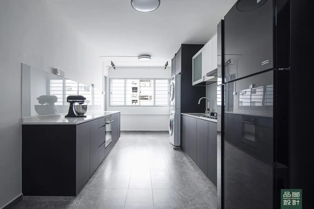 Kitchen in Yishun Gardens 3-room — interior by Noble Interior Design
