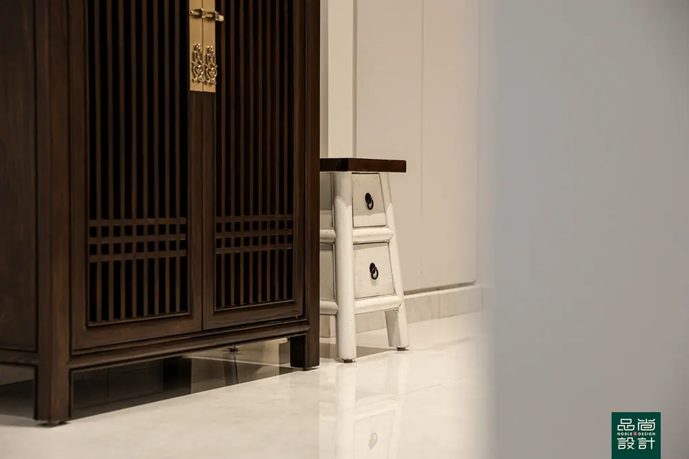 Admiralty Grove 4-room — interior by Noble Interior Design