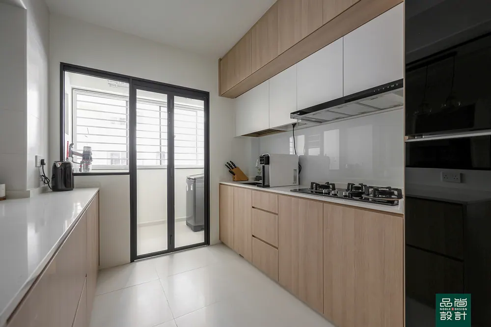 Admiralty Grove 4-room — interior by Noble Interior Design