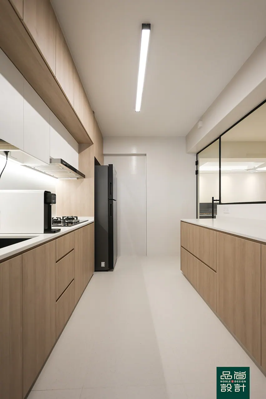 Admiralty Grove 4-room — interior by Noble Interior Design