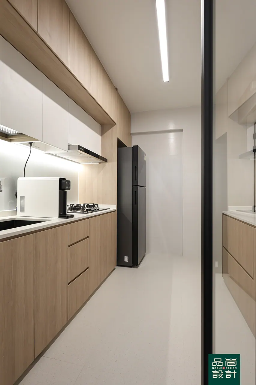 Admiralty Grove 4-room — interior by Noble Interior Design