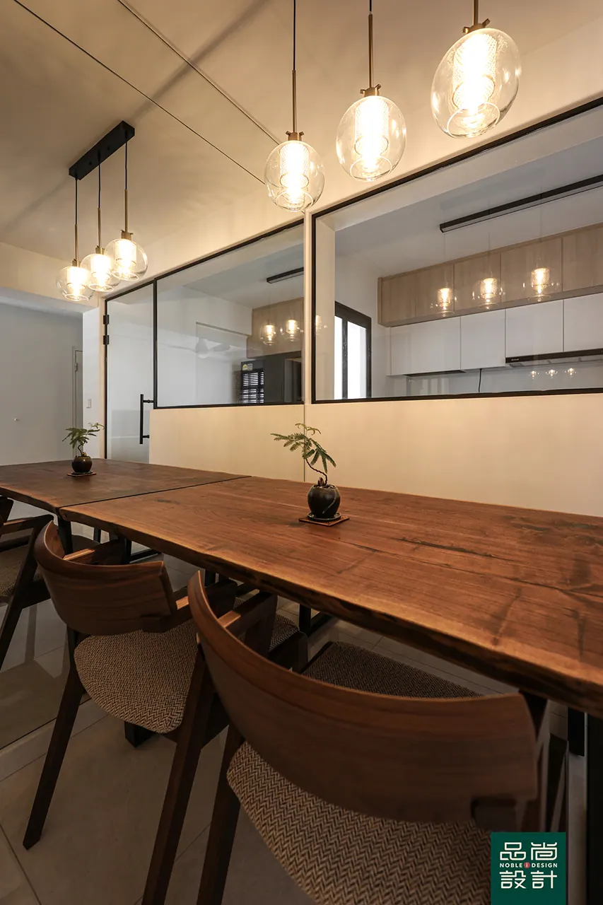 Admiralty Grove 4-room — interior by Noble Interior Design