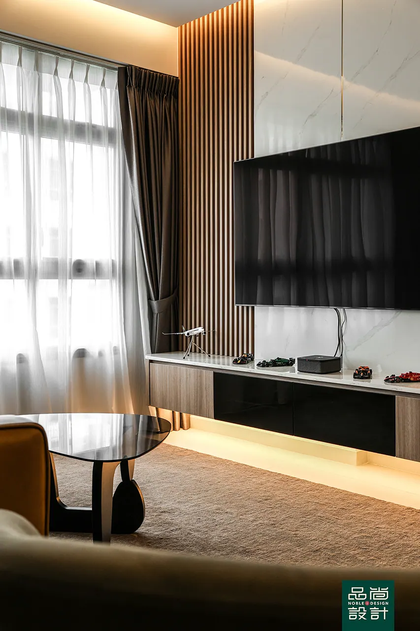 Alkaff Breeze 4-room — interior by Noble Interior Design