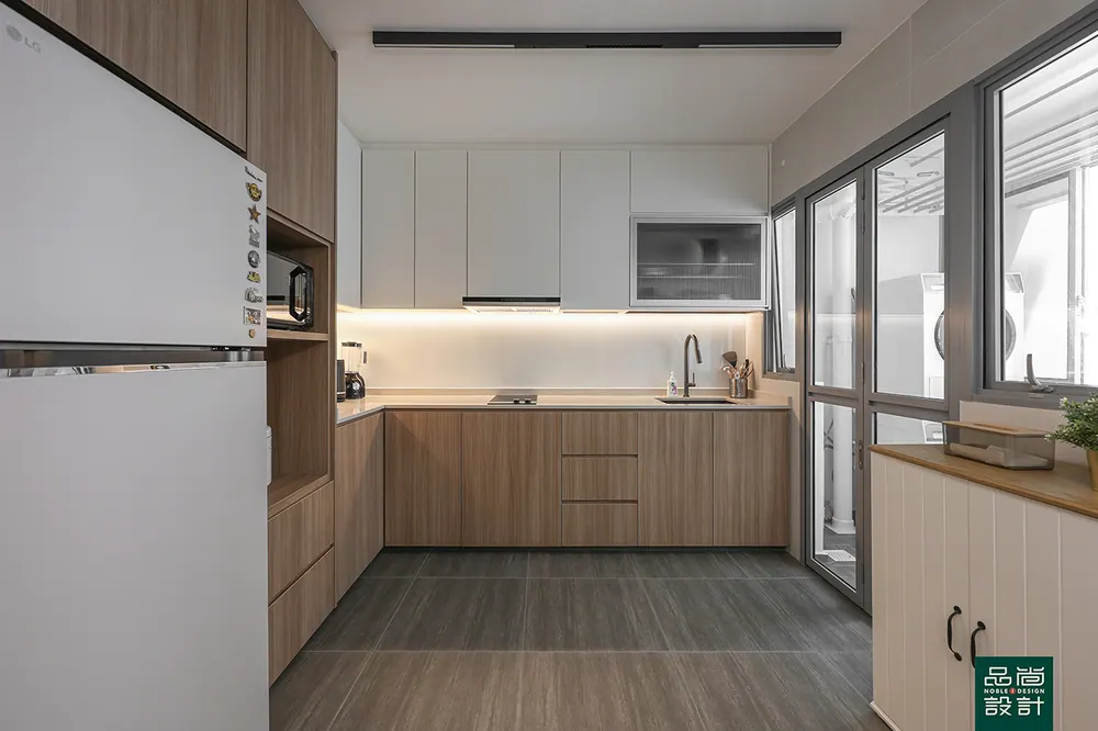 Alkaff Breeze 4-room — interior by Noble Interior Design