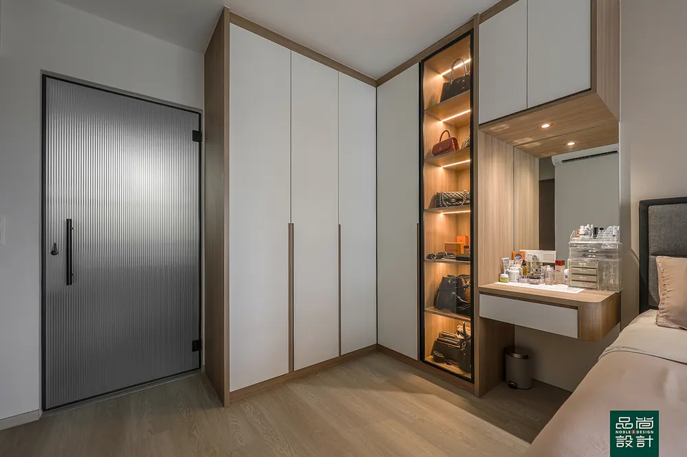 Alkaff Breeze 4-room — interior by Noble Interior Design