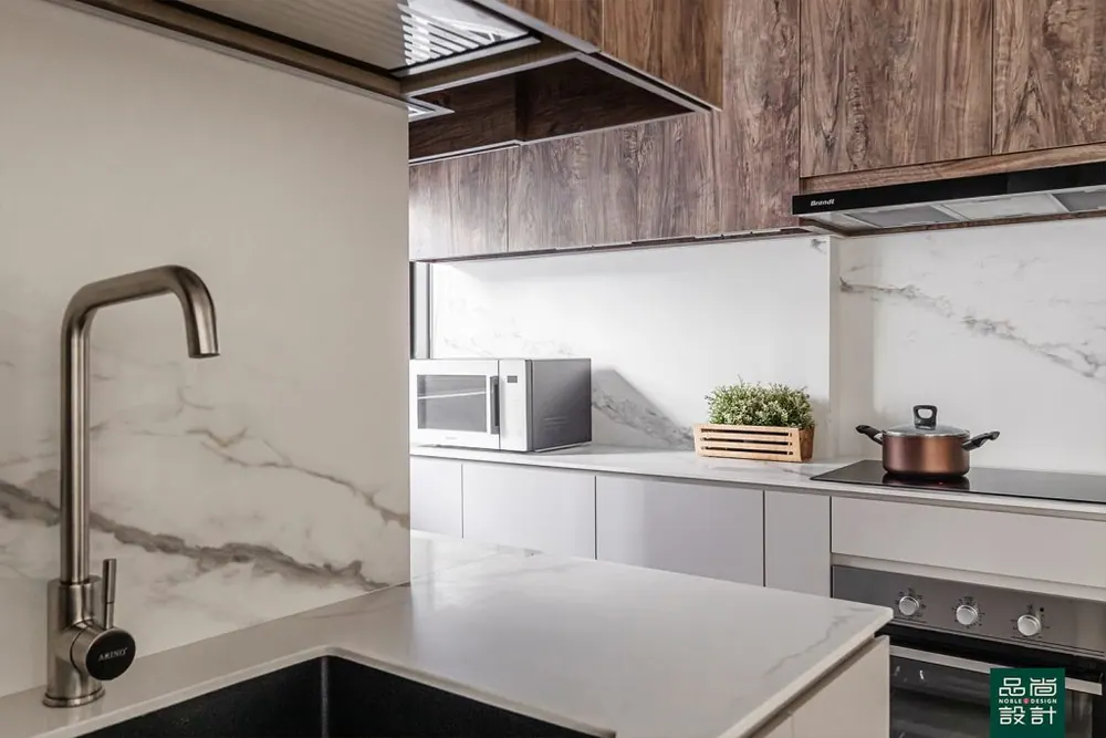 Alkaff Courtview 4-room — interior by Noble Interior Design