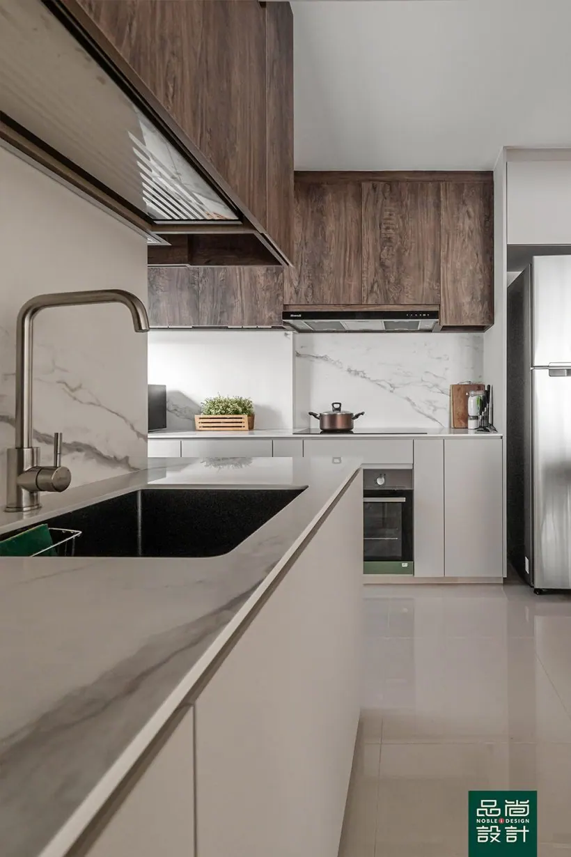 Alkaff Courtview 4-room — interior by Noble Interior Design