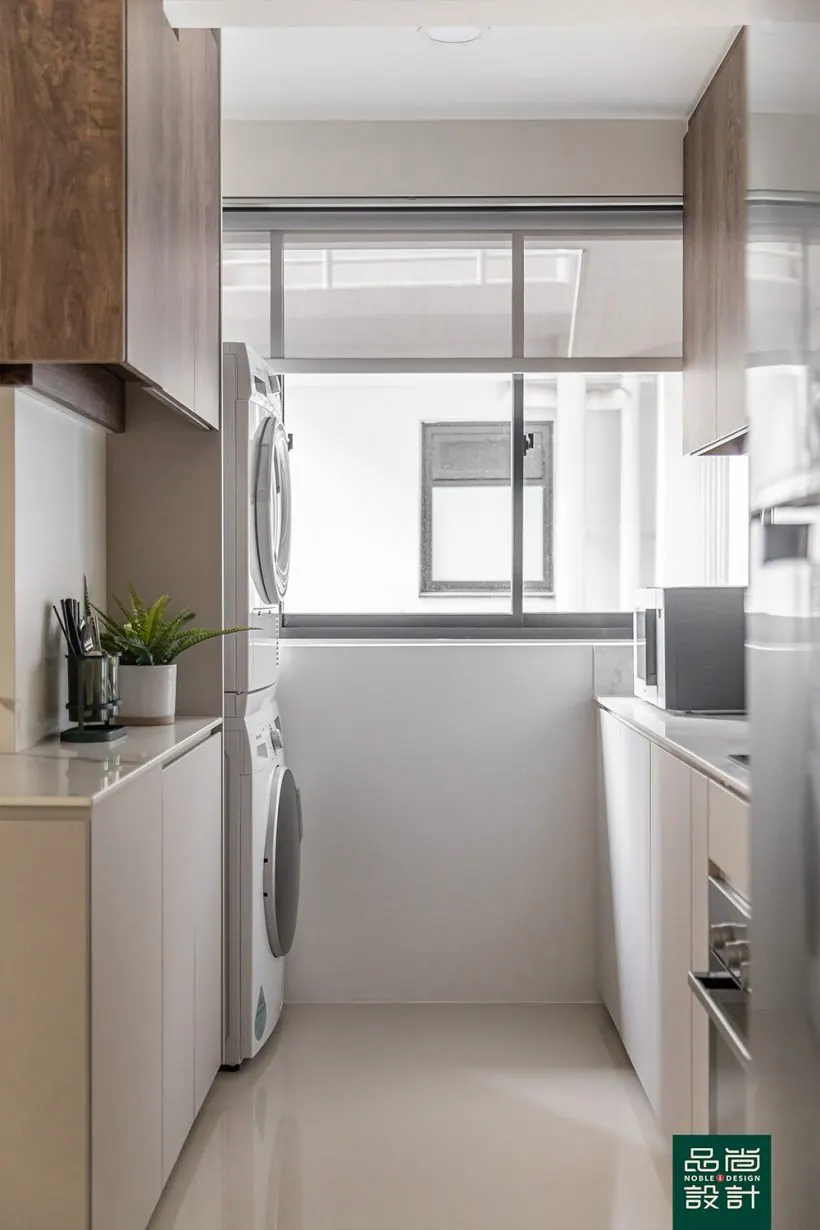 Alkaff Courtview 4-room — interior by Noble Interior Design