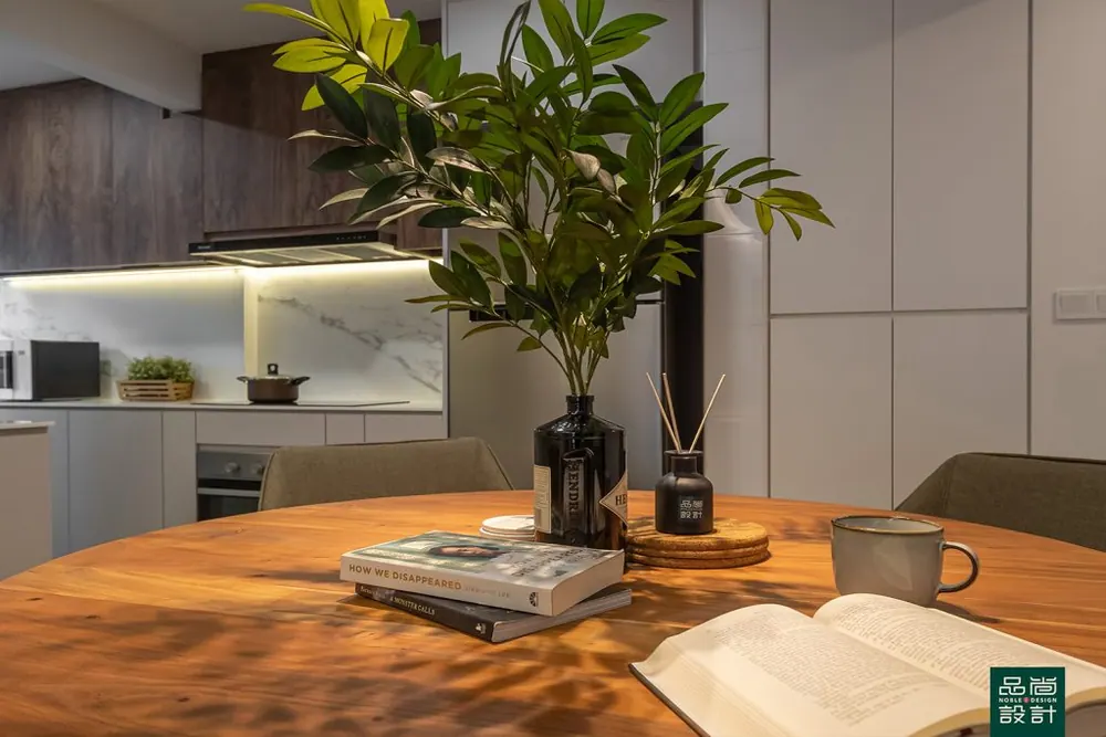 Alkaff Courtview 4-room — interior by Noble Interior Design